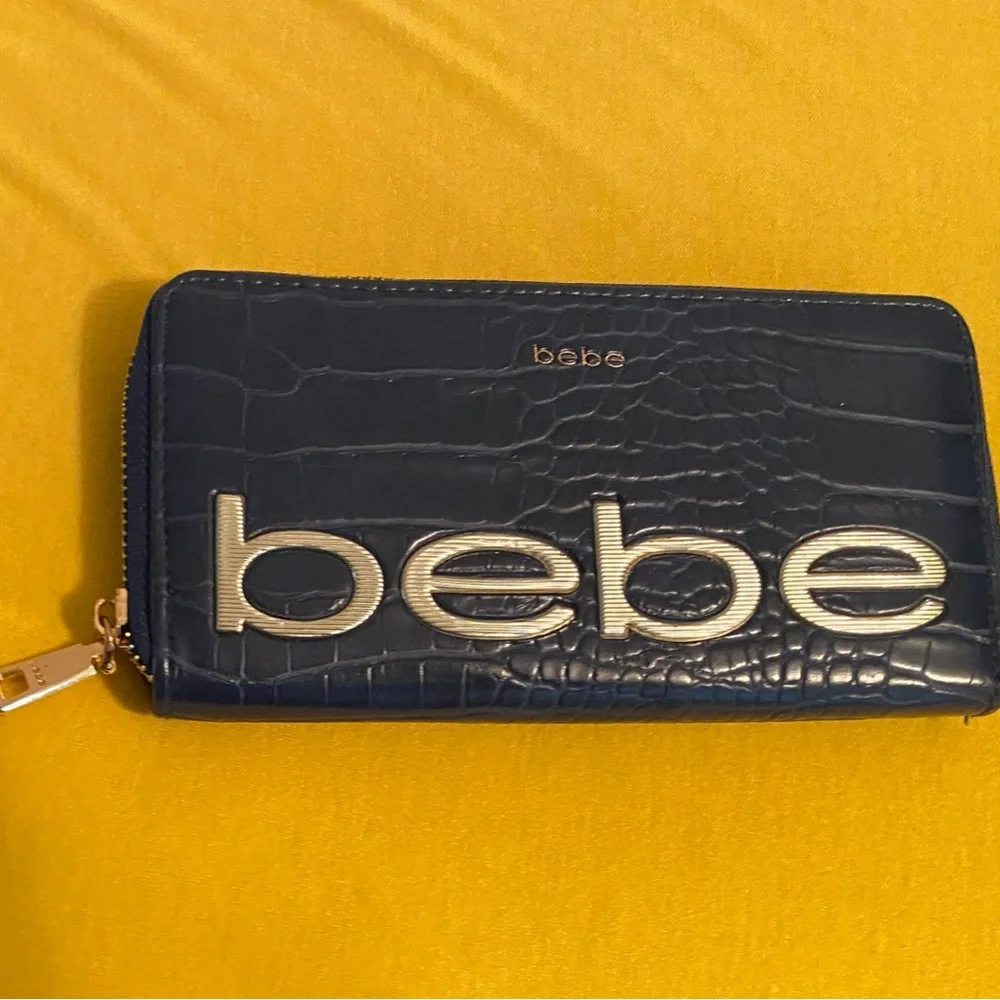 Bebe Wallet - Picture 1 of 4